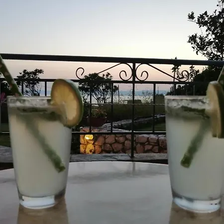 Christina Studio's * Lourdata (Kefalonia)